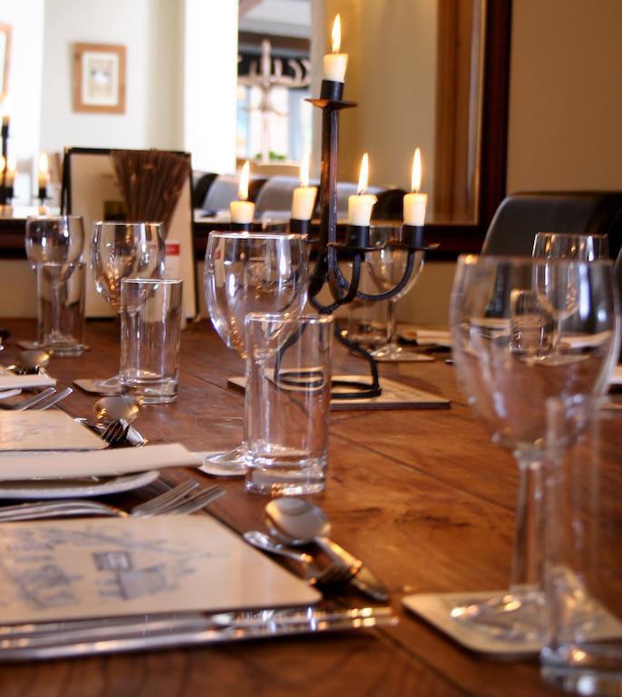 Kings Arms Hotel Thirsk Kültér fotó